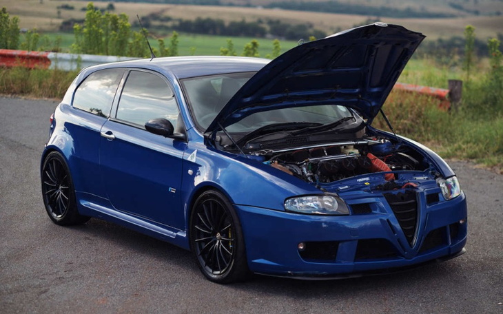 Zbiórka Alfa Romeo 147 GTA - zdjęcie główne