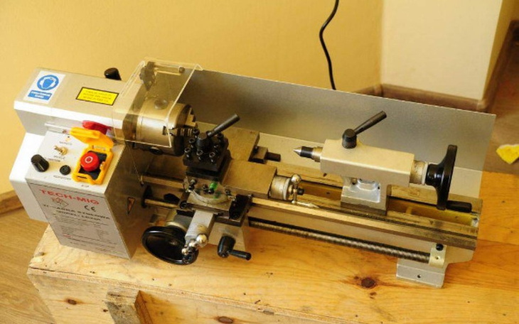 Zbiórka Rozwój firmy elektronicznej - zdjęcie główne