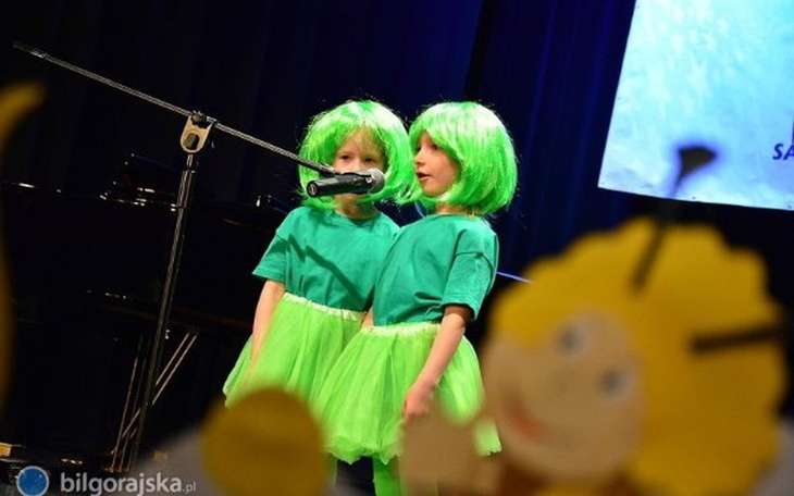 Zbiórka Mały człowiek na wielkiej scenie - zdjęcie główne