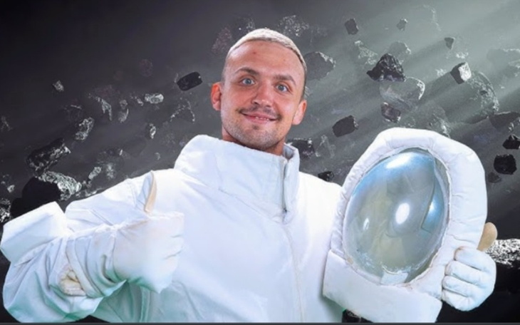 Zbiórka Muran leci na Uran - zdjęcie główne