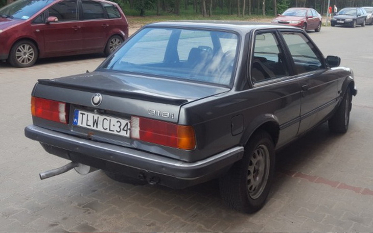 Zbiórka e30 coupe wąska lampa. - zdjęcie główne