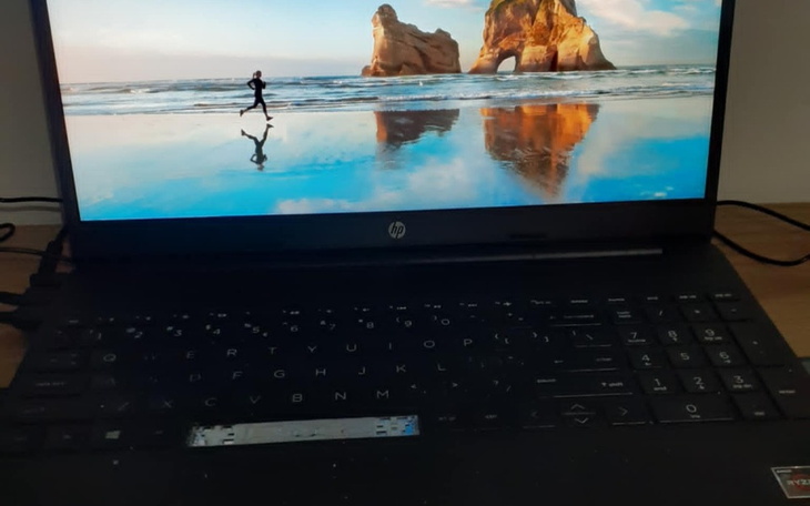 Zbiórka potrzebuje nowego komputera. - zdjęcie główne