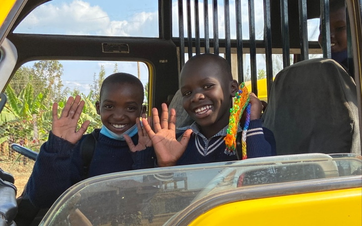Zbiórka Autobus szkolny w Kenii - zdjęcie główne