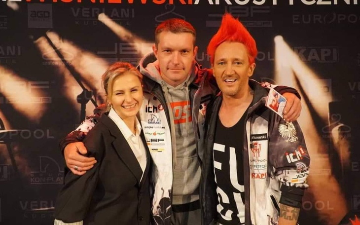 Zbiórka Na zespół ich troje - zdjęcie główne