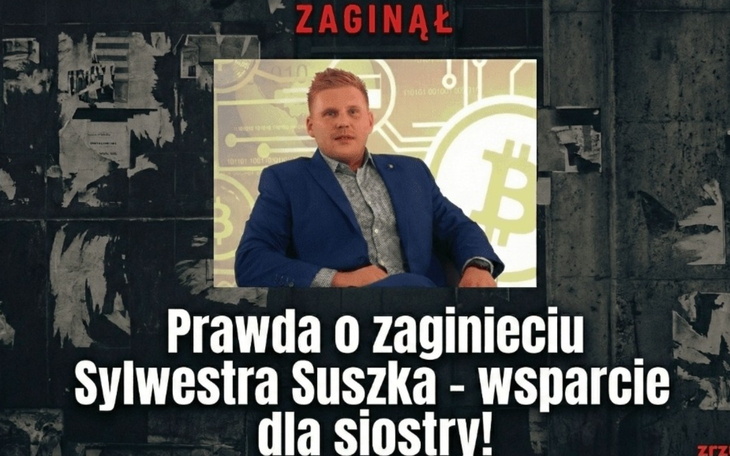 Mężczyzna na tle plakatu, informującego o zaginionym.