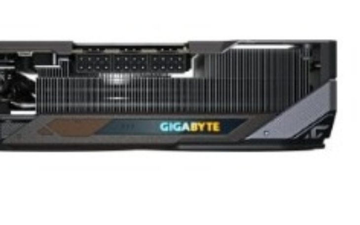 Zbliżenie na kartę graficzną GIGABYTE.