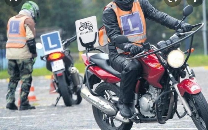 Zbiórka Prawo jazdy na motorower - zdjęcie główne