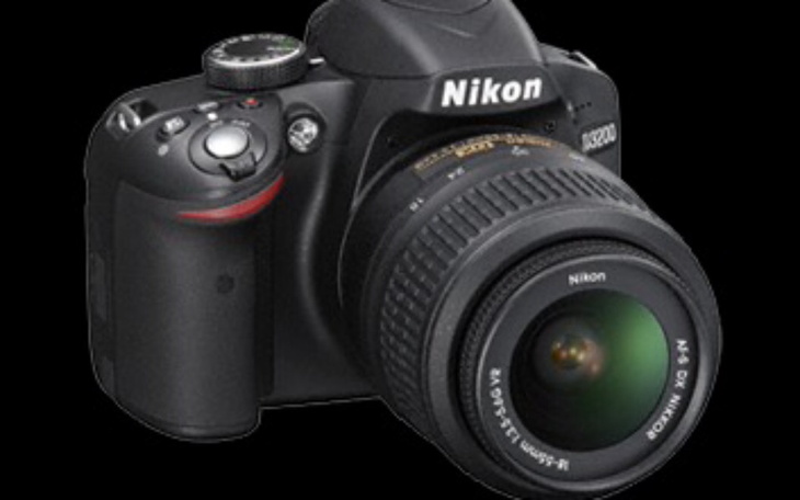 Aparat fotograficzny Nikon, gotowy do uchwycenia chwil.