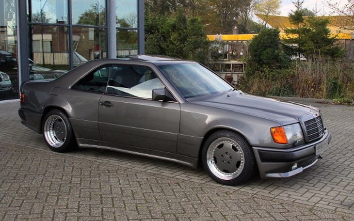 Zbiórka Mercedes-Benz W124 coupé - zdjęcie główne