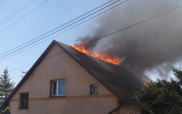 Zbiórka Pożar dachu u sąsiada - zdjęcie główne