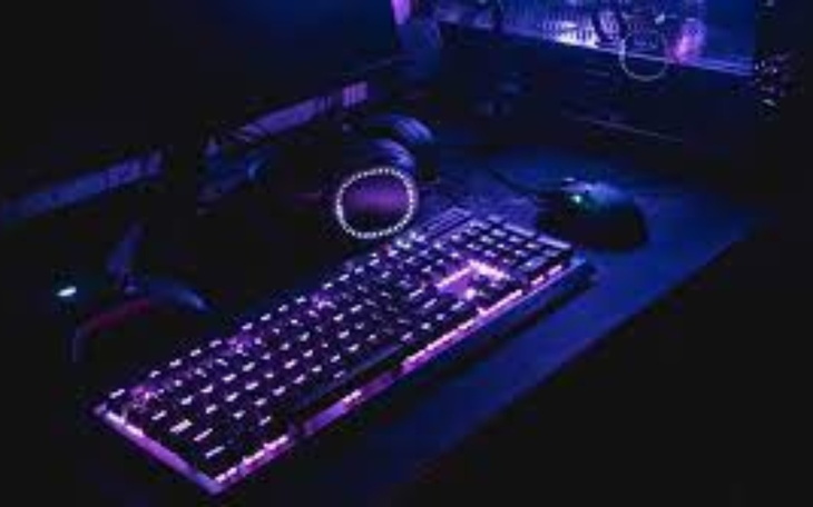 Zbiórka klawiatura i biurko - zdjęcie główne