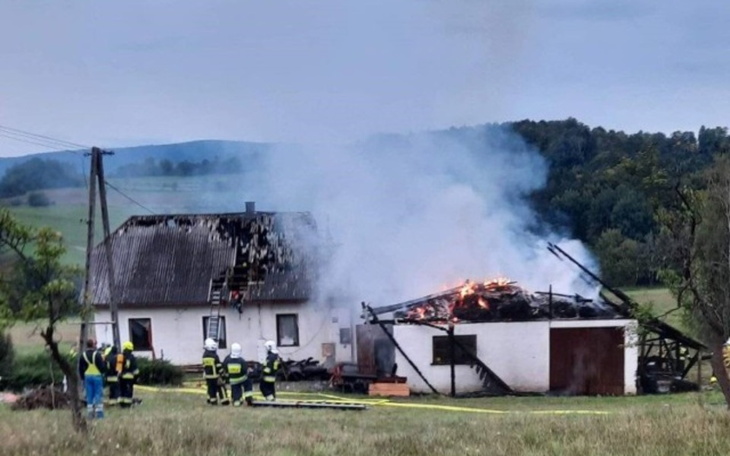 Zbiórka Dom po pożarze pomoc odbudowie - zdjęcie główne