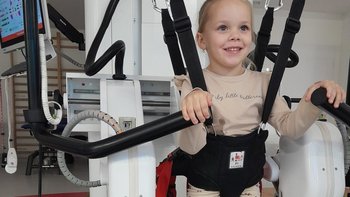 Zbiórka Rehabilitacja dla Karinki - miniaturka zdjęcia