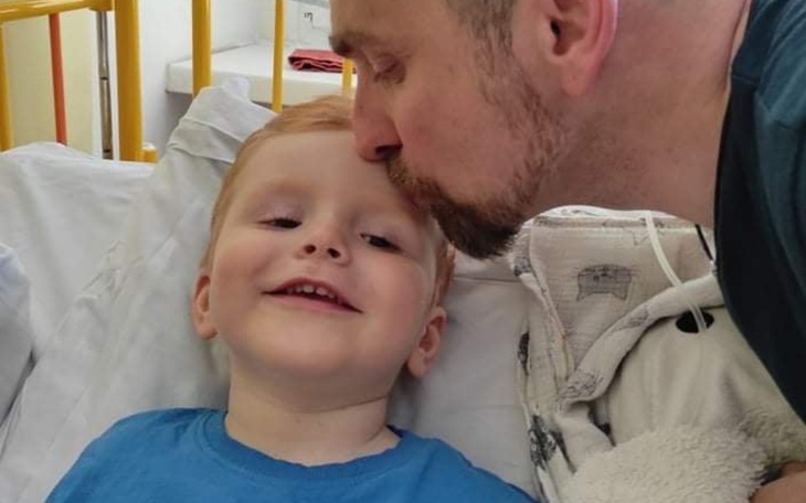 Zbiórka Leczenie i rehabilitacja Filipka - zdjęcie główne