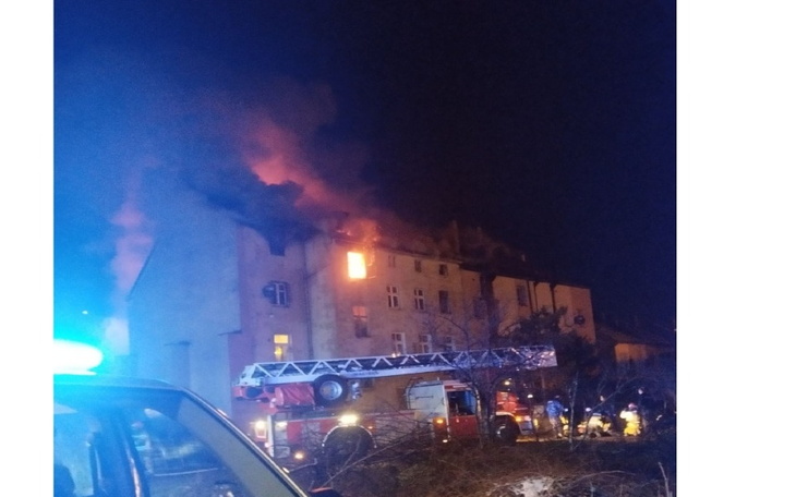 Zbiórka SOS Pożar kamienicy w Legnicy - zdjęcie główne