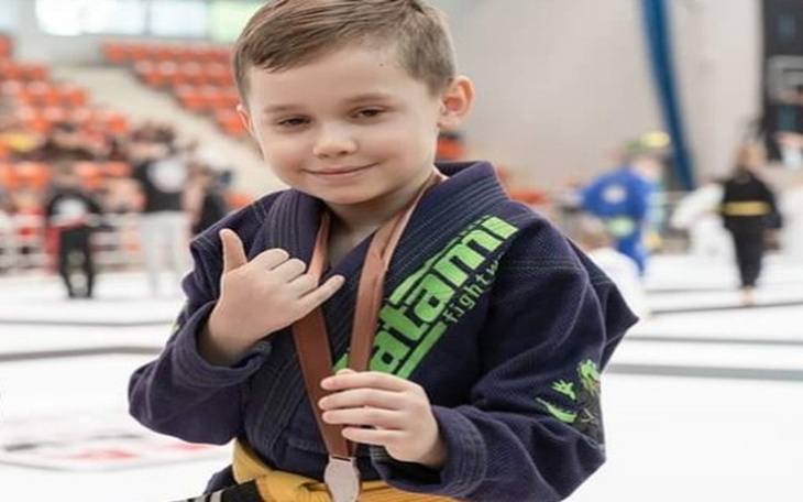 Zbiórka 8 Letni Mistrz Świata w BJJ - zdjęcie główne