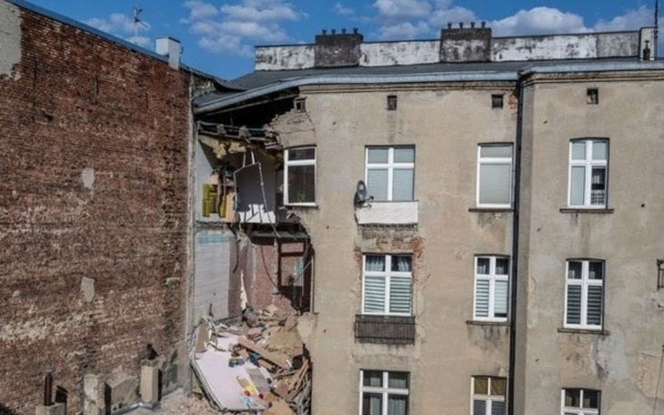 Zbiórka Dla rodziny zawalonej kamienicy - zdjęcie główne