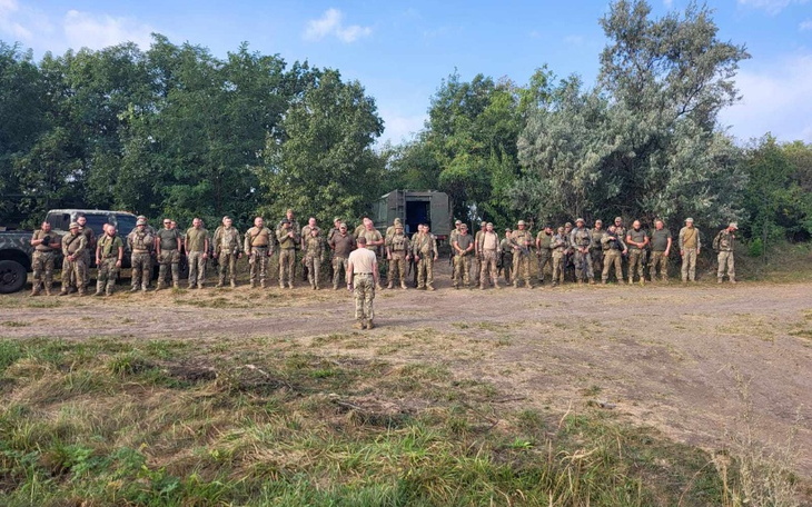 Zbiórka Lornetka noktowizyjna na front - zdjęcie główne