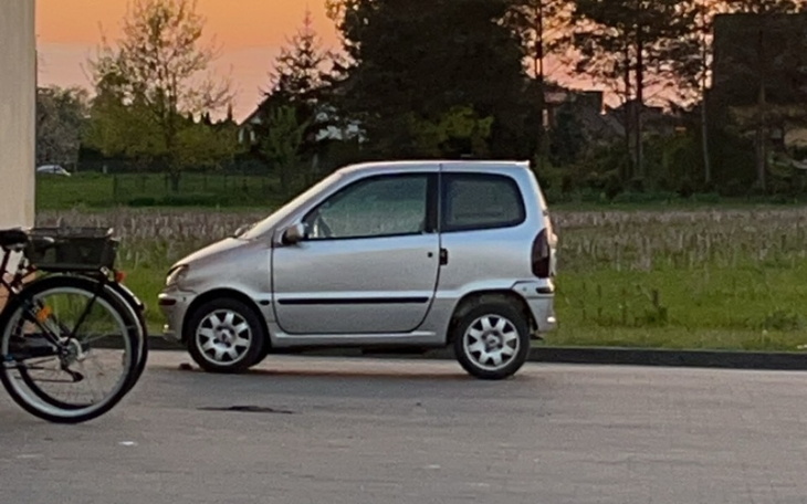 Zbiórka Auto, na dojazd do szkoły - zdjęcie główne