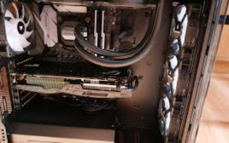 Zbiórka Komputer na zdalne nauczanie - - zdjęcie główne