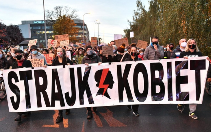 Zbiórka Pomoc w strajku kobiet - zdjęcie główne