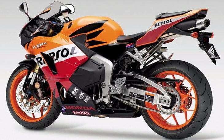 Zbiórka Pierwszy motocykl. CBR600RR - zdjęcie główne