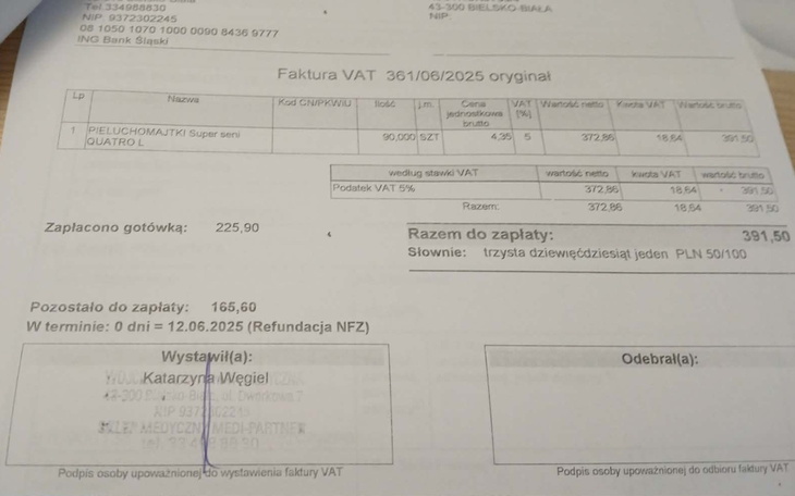 Faktura VAT z danymi płatności i szczegółami transakcji.