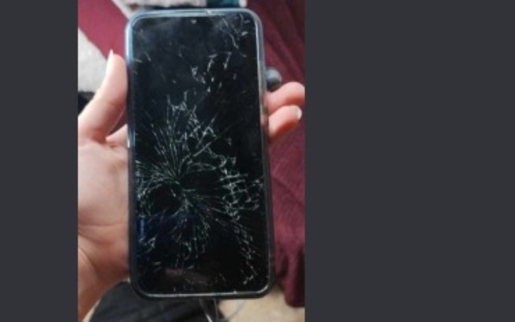 Zbiórka Na nowy telefon dla Babci - zdjęcie główne