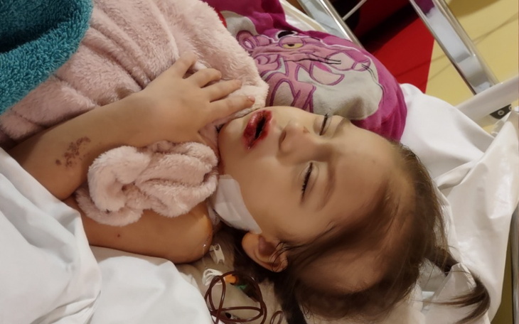 Zbiórka Ratujemy 6 letnia Juleczke - zdjęcie główne