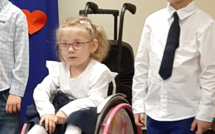 Zbiórka Pomóż Emilce w walce o lepsze ju - zdjęcie główne