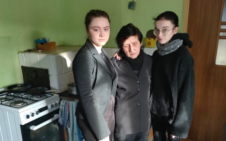 Zbiórka Pomoc dla babci pełniąca opiekę - zdjęcie główne