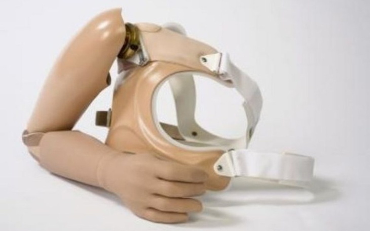 Zbiórka Proteza prawej reki - zdjęcie główne