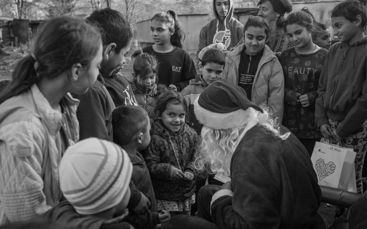 Zbiórka Mikołaj idzie do romskich dzieci - zdjęcie główne