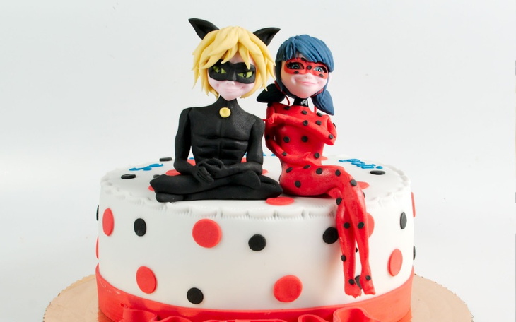 Zbiórka Na tort miraculum - zdjęcie główne