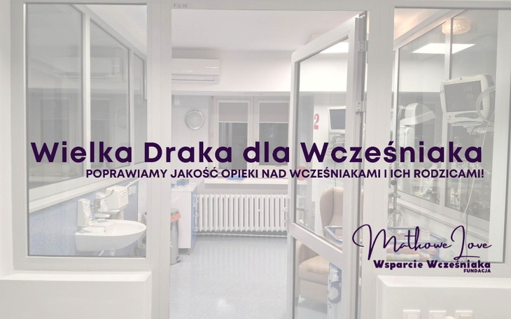 Wnętrze szpitala z napisem o wsparciu dla wcześniaków.