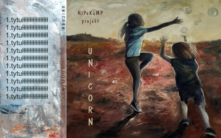 Dzieci bawiące się w wodzie, radosne chwile.