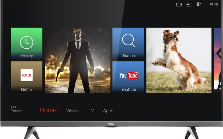 Telewizor z interfejsem aplikacji, pokazujący różne opcje.