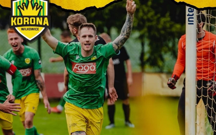 Zbiórka Operacja więzadeł kolana Adriana - zdjęcie główne