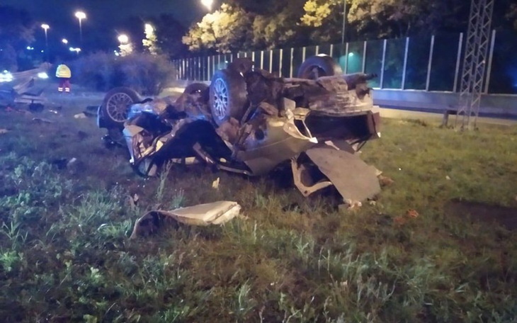Zbiórka Pomóż po dachowaniu autem. - zdjęcie główne