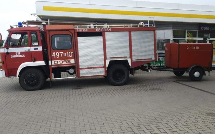 Zbiórka Pomoc w remoncie aut zabytkowych - zdjęcie główne