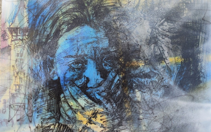 Artystyczny portret z niebieskimi akcentami, przedstawiający emocje.