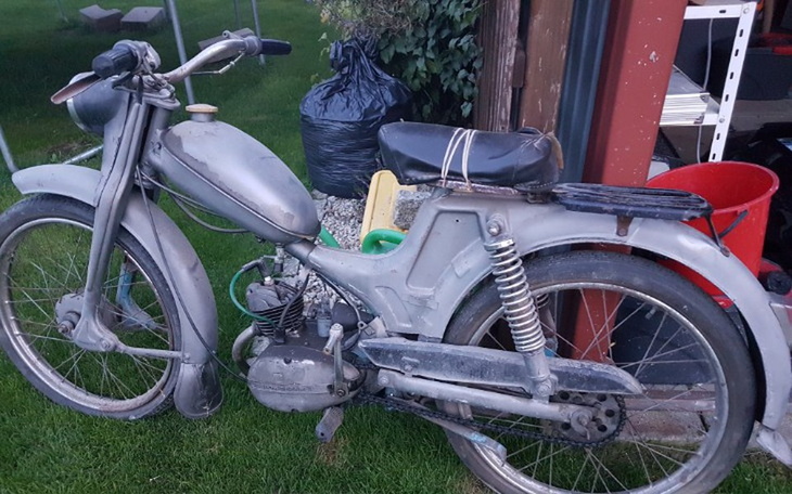 Zbiórka Motorower Komar 3 babci - remont - zdjęcie główne