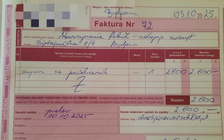 Faktura z danymi i kwotą do zapłaty.