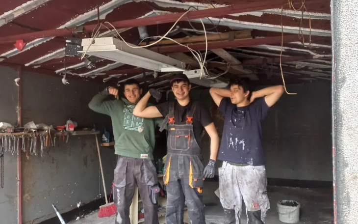 Zbiórka Ajjajsjshshs - zdjęcie główne