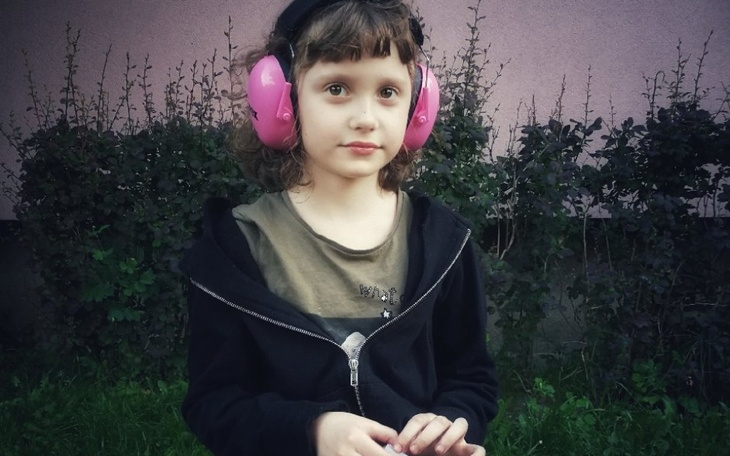 Zbiórka Pomoc w rozwoju autystki Klarci - zdjęcie główne