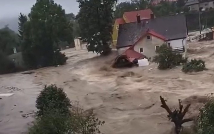 Zbiórka Powodzianom pomagamy i My - zdjęcie główne