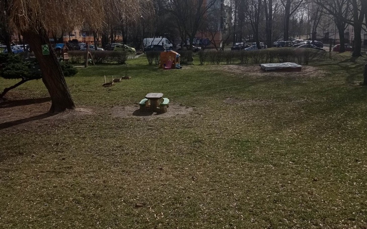 Zbiórka Przedszkolny plac zabaw, 76pm - zdjęcie główne