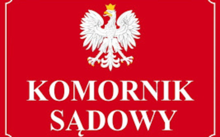 Herb Polski z orłem białym na czerwonym tle.