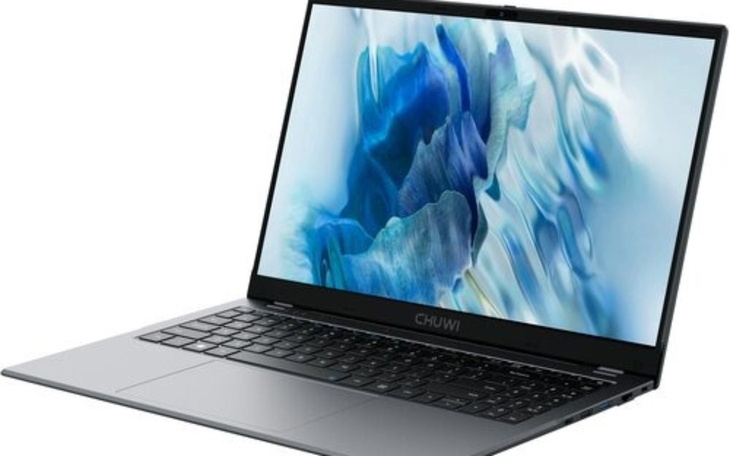 Laptop Chuwi z nowoczesnym wyświetlaczem na białym tle.