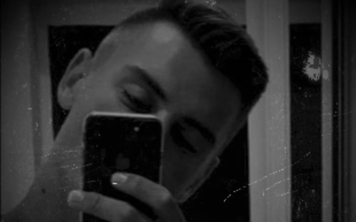 Zbiórka Chłopak wciągnięty przez gry - zdjęcie główne